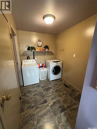 702 Second Street, Estevan, SK - Indoor Photo Showing Laundry Room