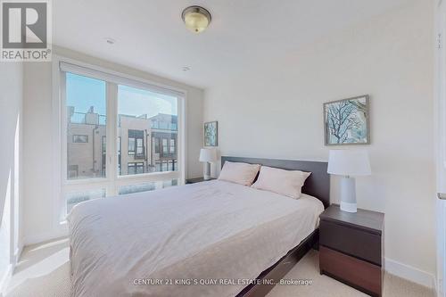 16 Credit Lane, Richmond Hill, ON - Indoor Photo Showing Bedroom