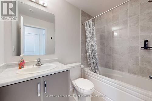 16 Credit Lane, Richmond Hill, ON - Indoor Photo Showing Bathroom