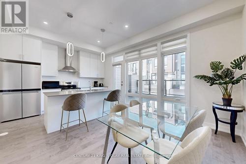 16 Credit Lane, Richmond Hill, ON - Indoor Photo Showing Other Room