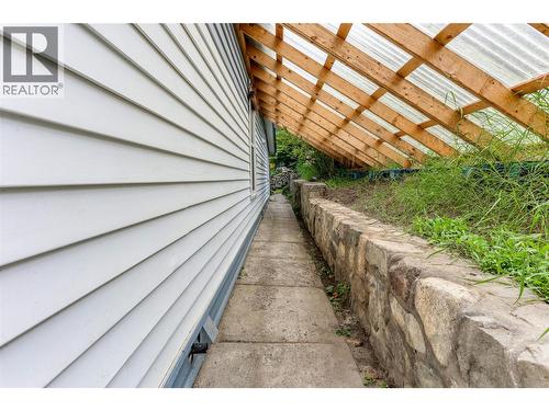 1204 Front Street, Nelson, BC - Outdoor