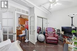 1-bed apt: LR off kitchen. - 