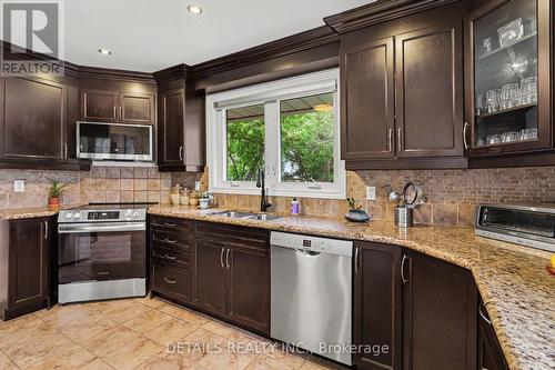 805 Smyth Road, Ottawa, ON - Indoor Photo Showing Kitchen With Double Sink With Upgraded Kitchen