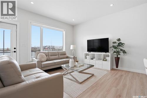 20 515 Delainey Road, Saskatoon, SK - Indoor Photo Showing Living Room