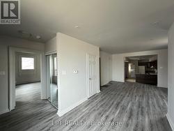 37 ELIZABETH STREET N Brampton, ON L6X 1S3