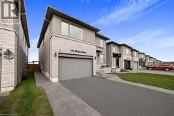 116 BEDROCK Drive Hamilton, ON L8J 0K6