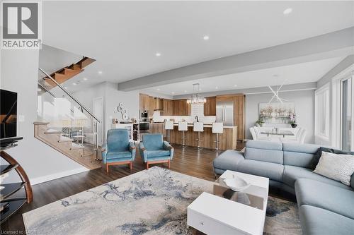 116 Bedrock Drive, Hamilton, ON - Indoor Photo Showing Other Room