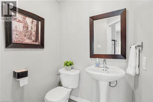 16 Oldmill Road, Ancaster, ON - Indoor Photo Showing Bathroom