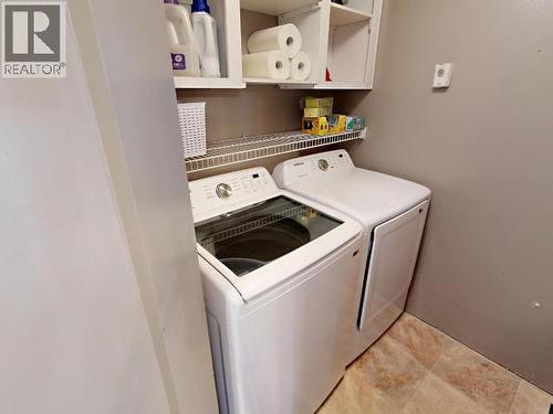 17-9298 Williams Rd, Powell River, BC - Indoor Photo Showing Laundry Room