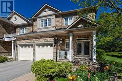 59 STONECLIFFE CRESCENT  Aurora, ON L4G 7Z7