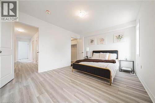 11 Davinci Boulevard, Hamilton, ON - Indoor Photo Showing Bedroom