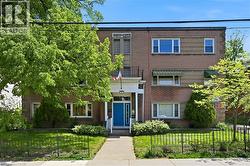 137 EMERALD Street S Unit# 28  Hamilton, ON L8N 2V4