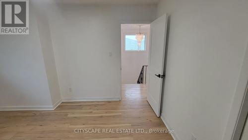 3450 Ellengale Drive, Mississauga, ON - Indoor Photo Showing Other Room