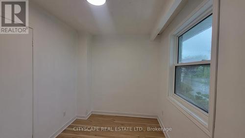 3450 Ellengale Drive, Mississauga, ON - Indoor Photo Showing Other Room