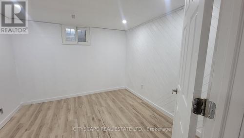 3450 Ellengale Drive, Mississauga, ON - Indoor Photo Showing Other Room