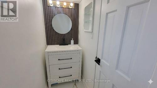 3450 Ellengale Drive, Mississauga, ON - Indoor Photo Showing Bathroom