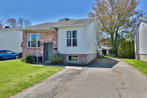 1092 Av. des Capucines  Saint-Jérôme, QC J7Z 6X2