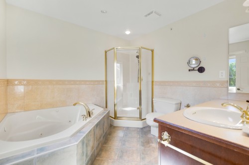 Master Bathroom - 6710 Ch. Wallenberg, Côte-Saint-Luc, QC - Indoor Photo Showing Bathroom