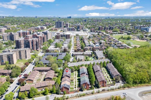 Aerial View - 6710 Ch. Wallenberg, Côte-Saint-Luc, QC - Outdoor With View