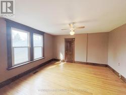 Bedroom 3 - 