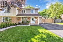 423 KNIGHTSBRIDGE Crescent Ancaster, ON L9G 3S4