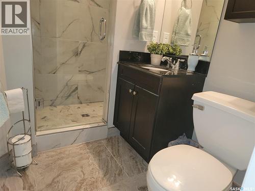1502 Early Drive, Saskatoon, SK - Indoor Photo Showing Bathroom