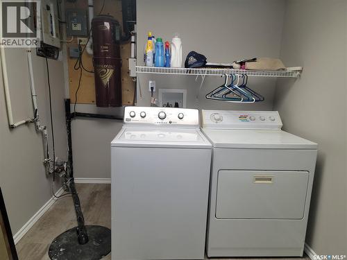 1502 Early Drive, Saskatoon, SK - Indoor Photo Showing Laundry Room