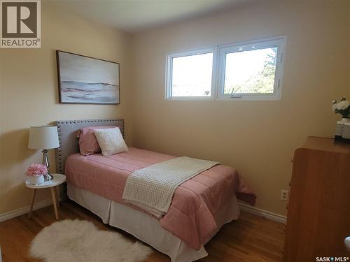 1502 Early Drive, Saskatoon, SK - Indoor Photo Showing Bedroom
