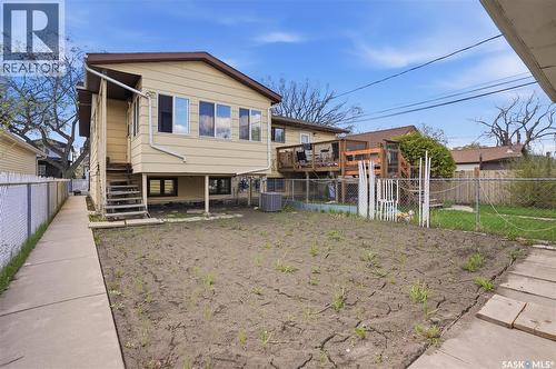 724 M Avenue S, Saskatoon, SK - Outdoor