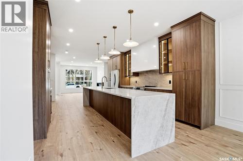 317 11Th Street, Saskatoon, SK - Indoor Photo Showing Kitchen With Upgraded Kitchen