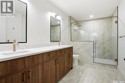 317 11Th Street, Saskatoon, SK - Indoor Photo Showing Bathroom