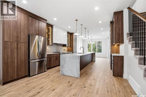 317 11Th Street, Saskatoon, SK - Indoor Photo Showing Kitchen With Upgraded Kitchen