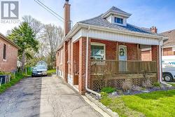 30 EAST 15TH STREET  Hamilton, ON L9A 4E7