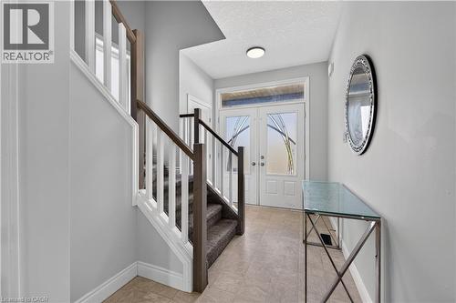 Entrance foyer - 32 Ashberry Place, St. Thomas, ON 