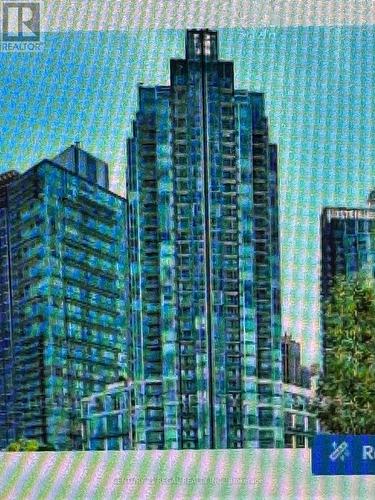 3004 - 220 BURNHAMTHORPE ROAD  Mississauga, ON L5B 3Y5