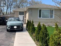 UPPER - 28 PARKWAY AVENUE Brampton, ON L6X 2G4