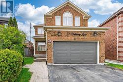 52 BUTTERCUP LANE Brampton, ON L6R 1N1