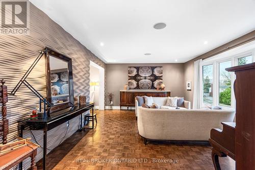 1958 Neepawa Avenue, Ottawa, ON - Indoor With Fireplace