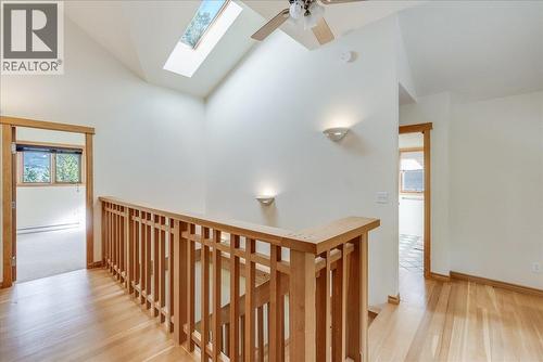 3630 Mountain View Road, Bonnington, BC - Indoor Photo Showing Other Room