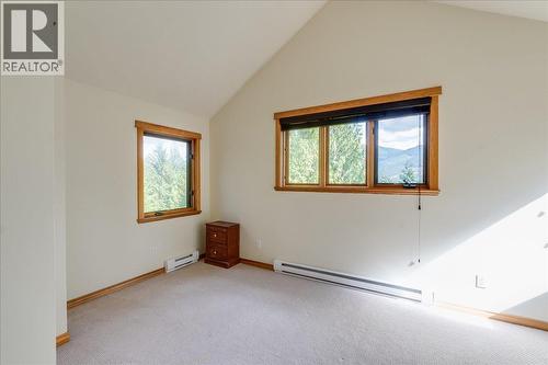 3630 Mountain View Road, Bonnington, BC - Indoor Photo Showing Other Room