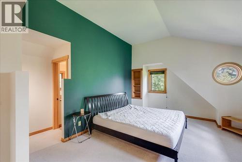 3630 Mountain View Road, Bonnington, BC - Indoor Photo Showing Bedroom