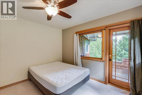 3630 Mountain View Road, Bonnington, BC - Indoor Photo Showing Bedroom