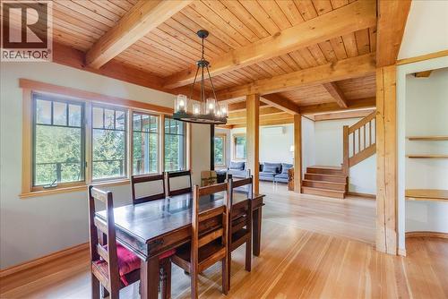 3630 Mountain View Road, Bonnington, BC - Indoor Photo Showing Dining Room
