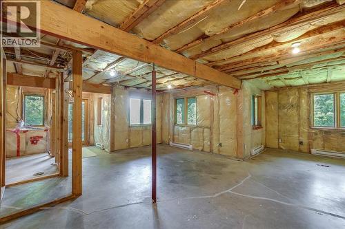 3630 Mountain View Road, Bonnington, BC - Indoor
