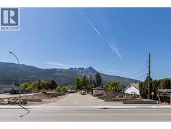 2220/2270 10 Avenue SW  Salmon Arm, BC V1E 0E1