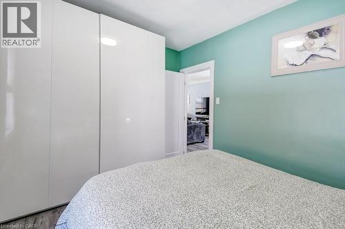 30 East 15Th Street, Hamilton, ON - Indoor Photo Showing Bedroom