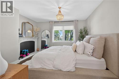 1 Sandringham Avenue, Hamilton, ON - Indoor Photo Showing Bedroom