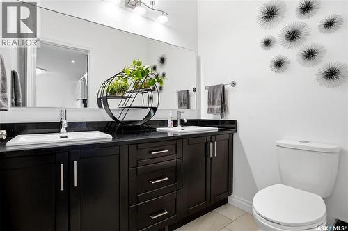4714 E Green Apple Drive, Regina, SK - Indoor Photo Showing Bathroom
