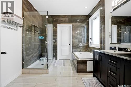 4714 E Green Apple Drive, Regina, SK - Indoor Photo Showing Bathroom