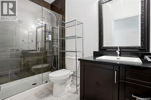 4714 E Green Apple Drive, Regina, SK - Indoor Photo Showing Bathroom